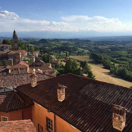 Pensjonat Palazzo D'assi - Monforte dʼAlba