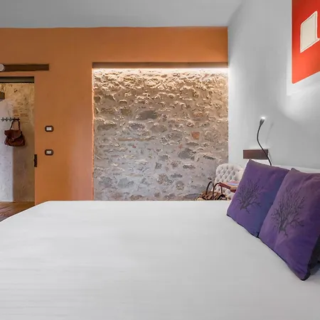 Pensjonat Palazzo D'assi - Monforte dʼAlba